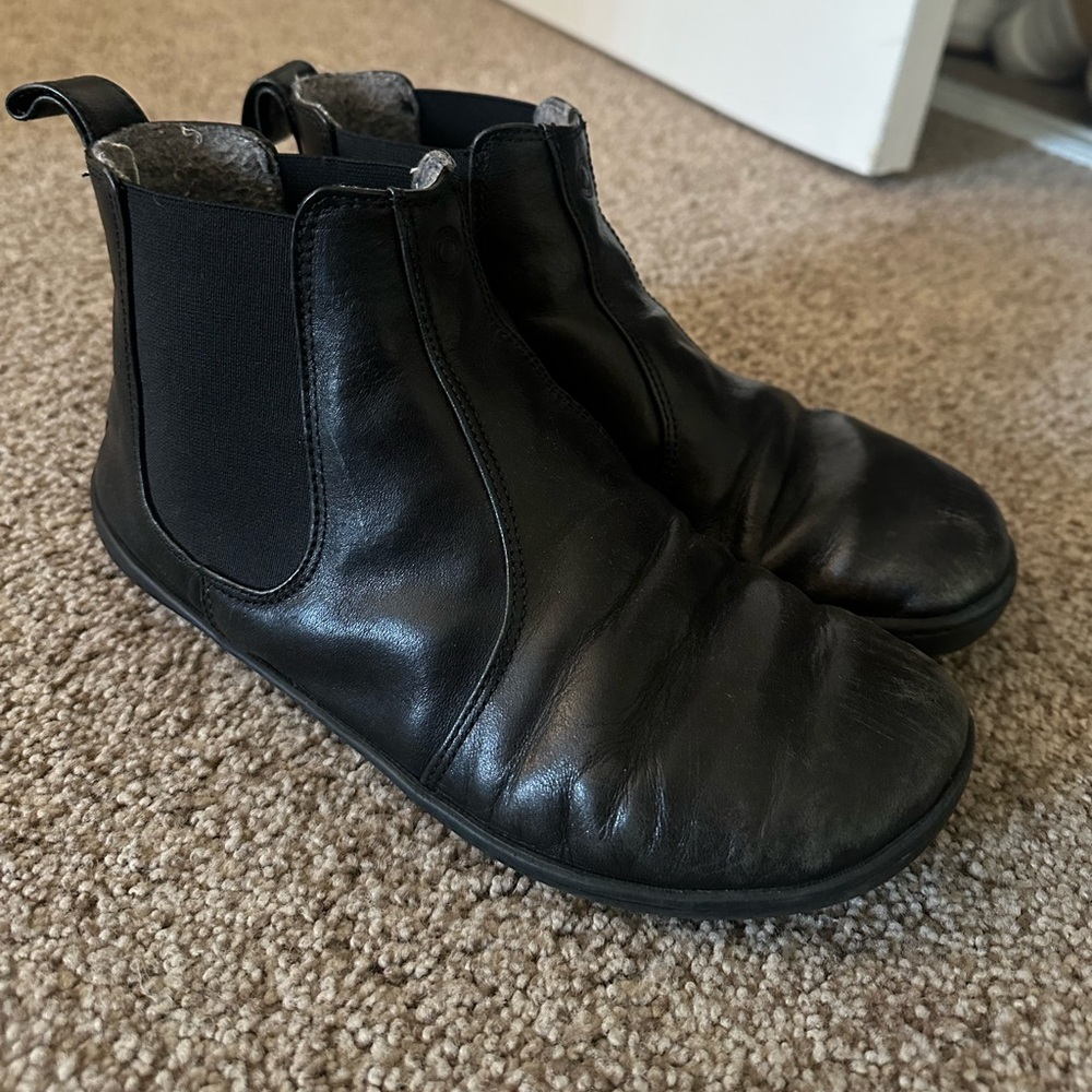 Barefoot Mukishoes Chelsea Boots